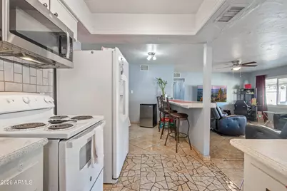 8018 W Avalon Drive, Phoenix, AZ 85033 - Photo 11