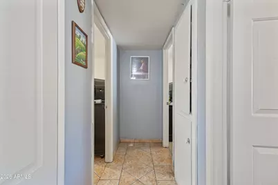 8018 W Avalon Drive, Phoenix, AZ 85033 - Photo 21