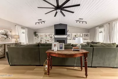 107 S Catalina Street, Gilbert, AZ 85233 - Photo 9