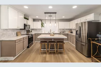 107 S Catalina Street, Gilbert, AZ 85233 - Photo 17