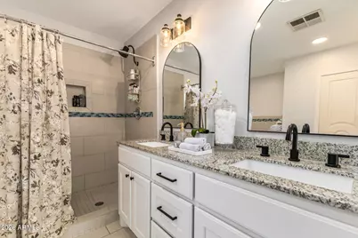 107 S Catalina Street, Gilbert, AZ 85233 - Photo 23