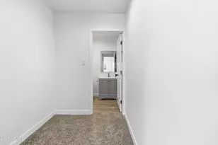 3001 W Loma Ln, Phoenix, AZ 85051 - Photo 17