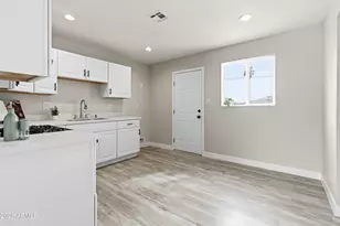 3001 W Loma Ln, Phoenix, AZ 85051 - Photo 9