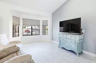 8711 W Sierra Vista Dr, Glendale, AZ 85305 - Photo 15