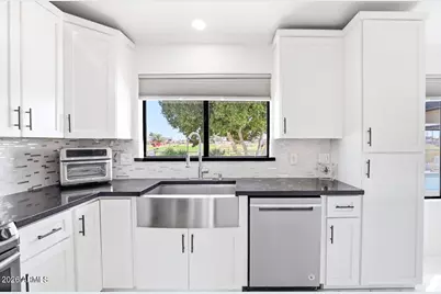 8711 W Sierra Vista Drive, Glendale, AZ 85305 - Photo 19