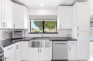 8711 W Sierra Vista Dr, Glendale, AZ 85305 - Photo 19