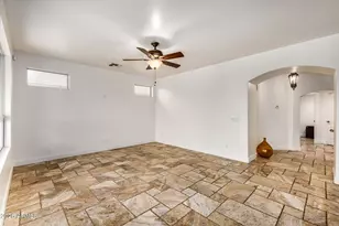 4331 E Redwood Ln, Phoenix, AZ 85048 - Photo 11