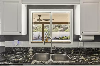 221 W Sweetwater Avenue, Phoenix, AZ 85029 - Photo 17