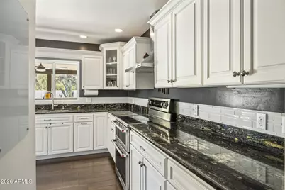 221 W Sweetwater Avenue, Phoenix, AZ 85029 - Photo 19