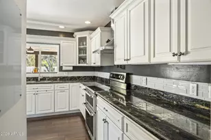 221 W Sweetwater Ave, Phoenix, AZ 85029 - Photo 19