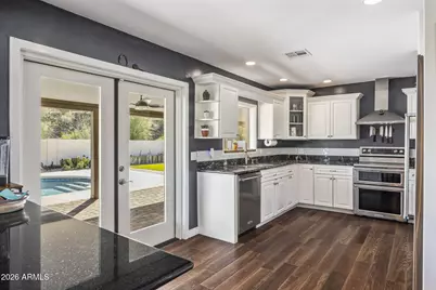 221 W Sweetwater Avenue, Phoenix, AZ 85029 - Photo 15