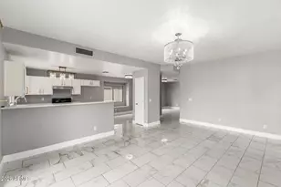 7355 W Eva St, Peoria, AZ 85345 - Photo 9