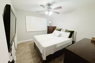 737 S 1st St, Phoenix, AZ 85004 - Photo 7