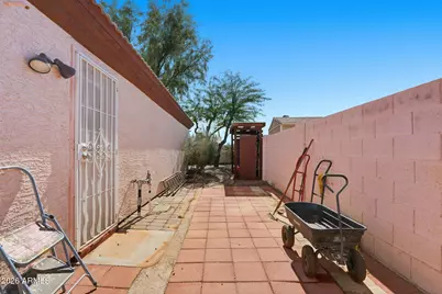 9069 W Raven Drive, Arizona City, AZ 85123 - Photo 23