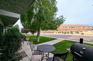 18239 N 40th St, Phoenix, AZ 85032 - Photo 3