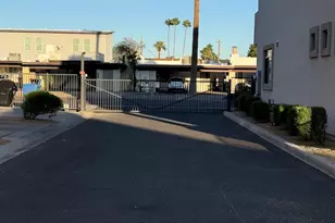 2863 E Pinchot Ave, Phoenix, AZ 85016 - Photo 11