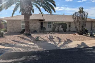 10631 W Desert Rock Dr, Sun City, AZ 85351 - Photo 3