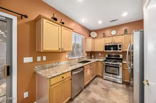 18540 N Summerbreeze Way, Surprise, AZ 85374 - Photo 11