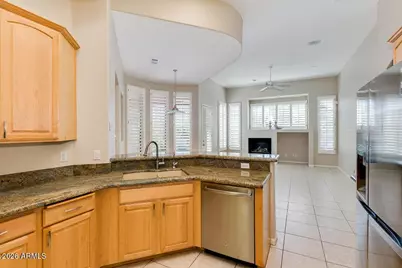 5235 E Herrera Drive, Phoenix, AZ 85054 - Photo 13