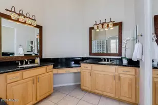 5235 E Herrera Dr, Phoenix, AZ 85054 - Photo 23