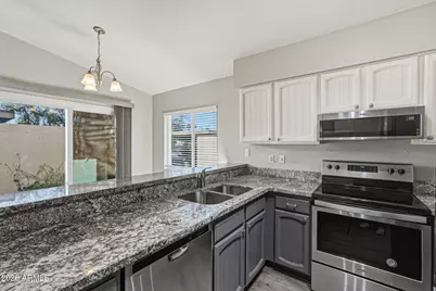 3320 S Parkside Drive, Tempe, AZ 85282 - Photo 15