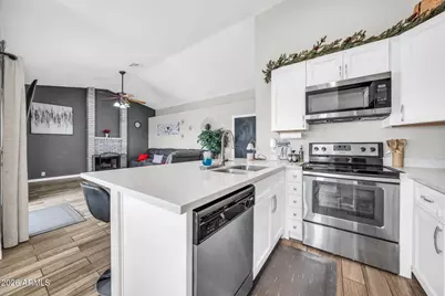 8915 W Las Palmaritas Drive, Peoria, AZ 85345 - Photo 9