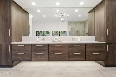 540 W Solano Drive, Phoenix, AZ 85013 - Photo 27