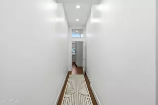 540 W Solano Dr, Phoenix, AZ 85013 - Photo 17