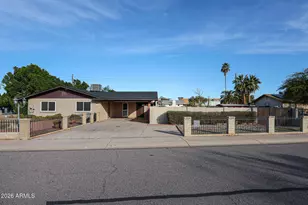 93 S 95th St, Chandler, AZ 85224 - Photo 5