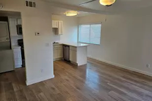 1330 E Highland Ave, Phoenix, AZ 85014 - Photo 13