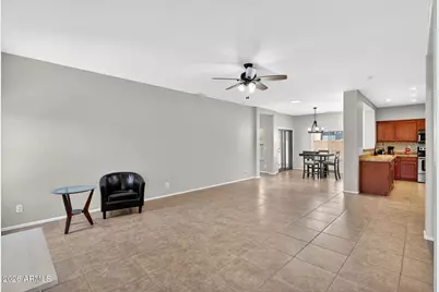 697 W Oak Tree Lane, San Tan Valley, AZ 85143 - Photo 5