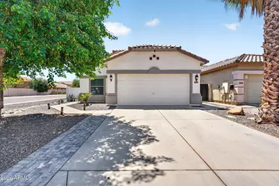 697 W Oak Tree Lane, San Tan Valley, AZ 85143 - Photo 1