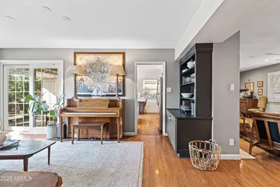 4631 E Pinchot Avenue, Phoenix, AZ 85018 - Photo 9