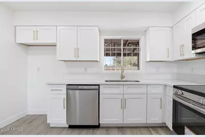 2314 N 71st Drive, Phoenix, AZ 85035 - Photo 11