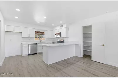 2314 N 71st Drive, Phoenix, AZ 85035 - Photo 7