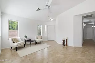 2521 W Oberlin Way, Phoenix, AZ 85085 - Photo 9