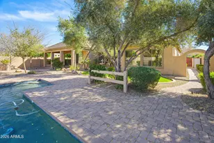 2406 E Glacier Pl, Chandler, AZ 85249 - Photo 3