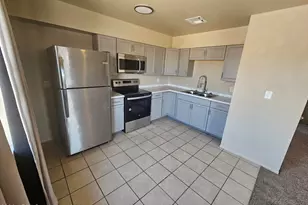 2831 E Mobile Ln, Phoenix, AZ 85040 - Photo 13