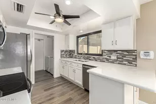 9845 W Oraibi Dr, Peoria, AZ 85382 - Photo 7