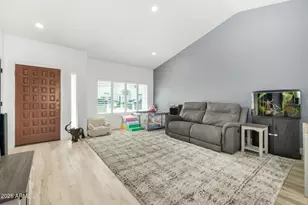 3318 E Taro Ln, Phoenix, AZ 85050 - Photo 7