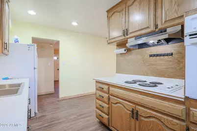 3730 W Cactus Wren Drive, Phoenix, AZ 85051 - Photo 21