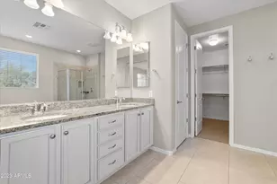 3842 E Cat Balue Dr, Phoenix, AZ 85050 - Photo 3