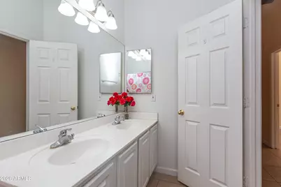 3371 W Via Del Sol Drive, Phoenix, AZ 85027 - Photo 23