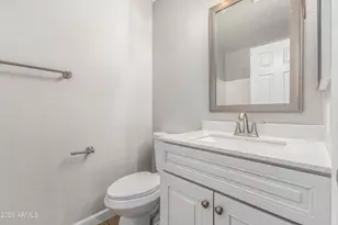 1633 E Lakeside Dr, Gilbert, AZ 85234 - Photo 19