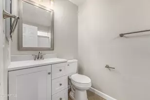 1633 E Lakeside Dr, Gilbert, AZ 85234 - Photo 11