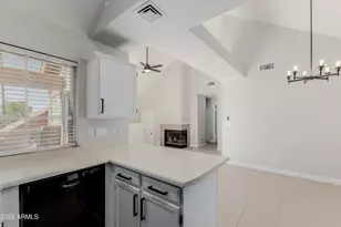 1633 E Lakeside Dr, Gilbert, AZ 85234 - Photo 5