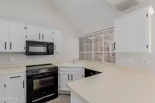 1633 E Lakeside Dr, Gilbert, AZ 85234 - Photo 5