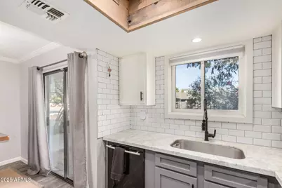 3434 N 11th Street #5, Phoenix, AZ 85014 - Photo 9