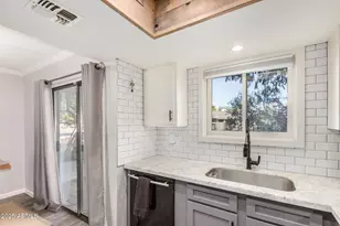 3434 North 11th St, Phoenix, AZ 85014 - Photo 9