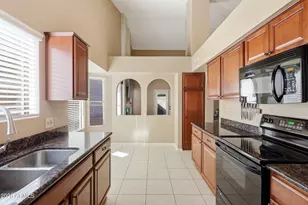 14402 S Cholla Canyon Dr, Phoenix, AZ 85044 - Photo 9